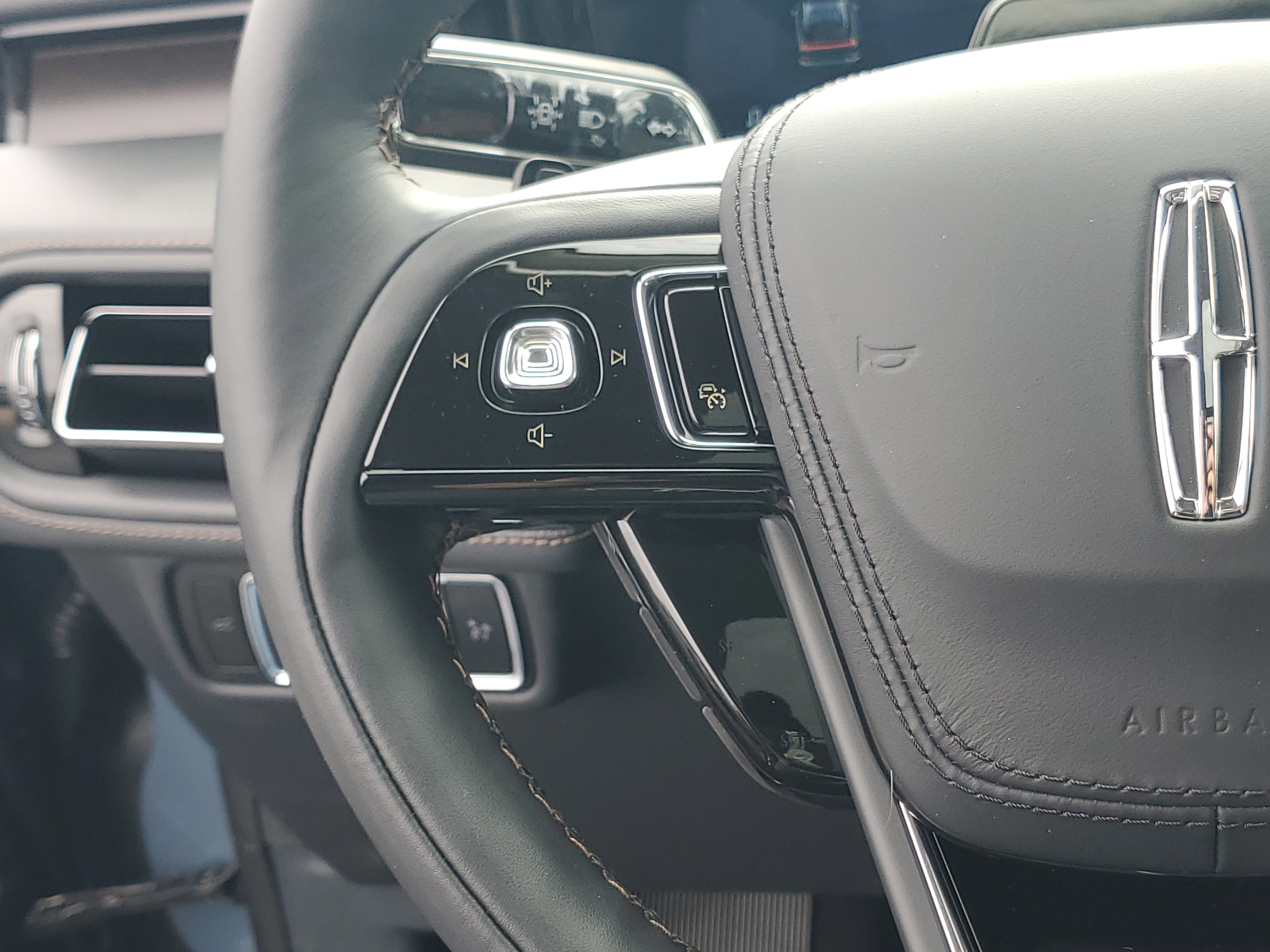 New 2026 Lincoln Aviator Reserve AWD/4WD image 16