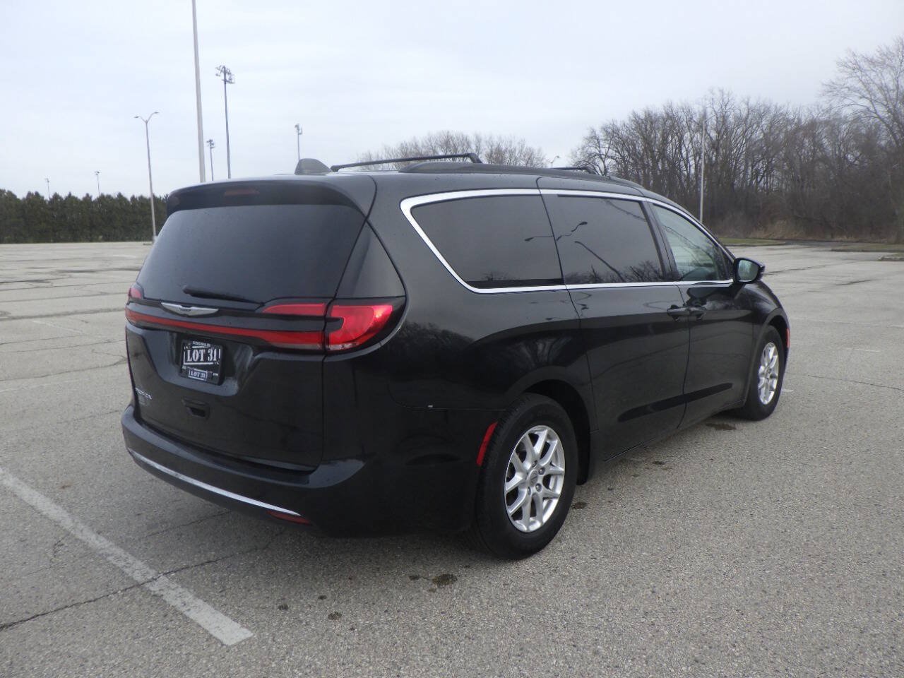 Used 2022 Chrysler Pacifica Touring-L FWD image 7