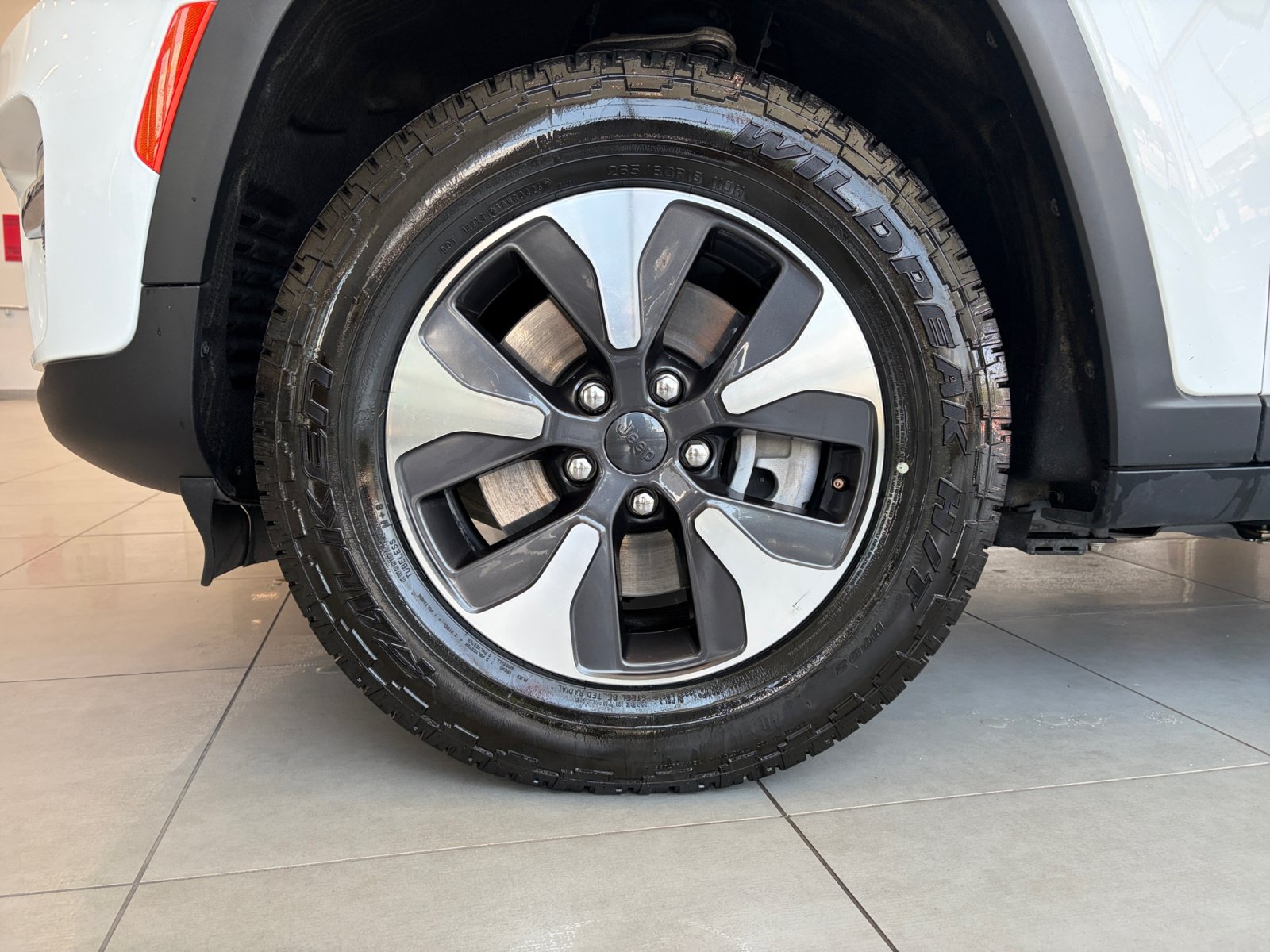Used 2024 Jeep Grand Cherokee Limited 4xe AWD/4WD image 11