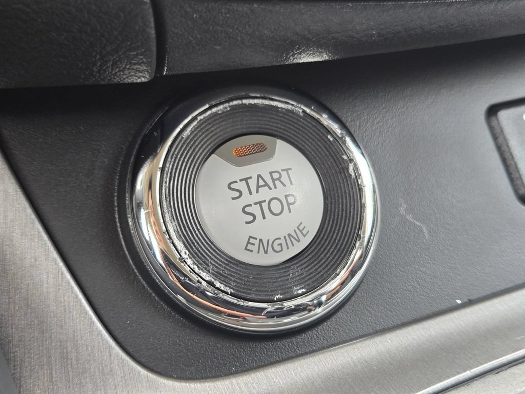 Used 2021 Nissan Murano SV FWD image 23