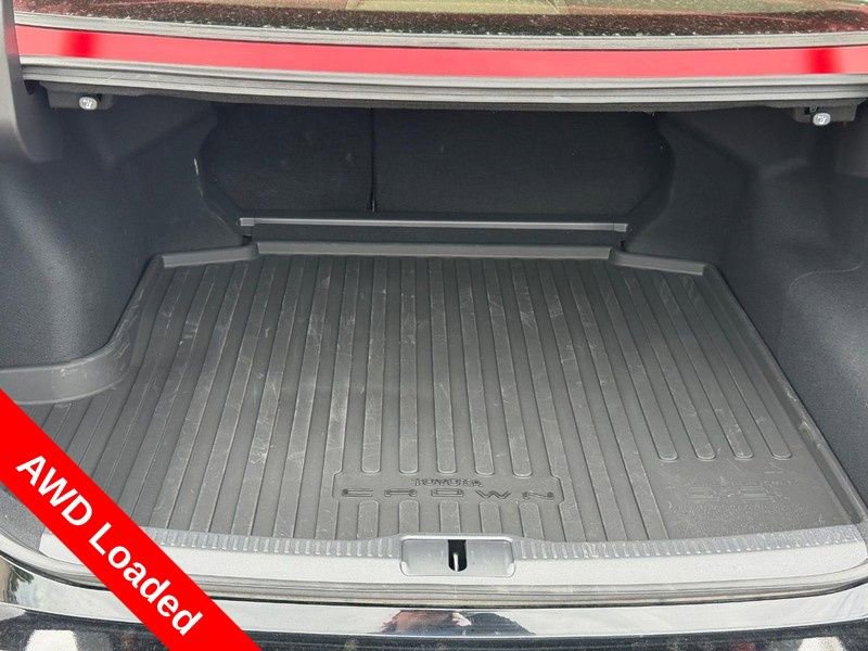 Used 2024 Toyota Crown Platinum AWD/4WD image 9