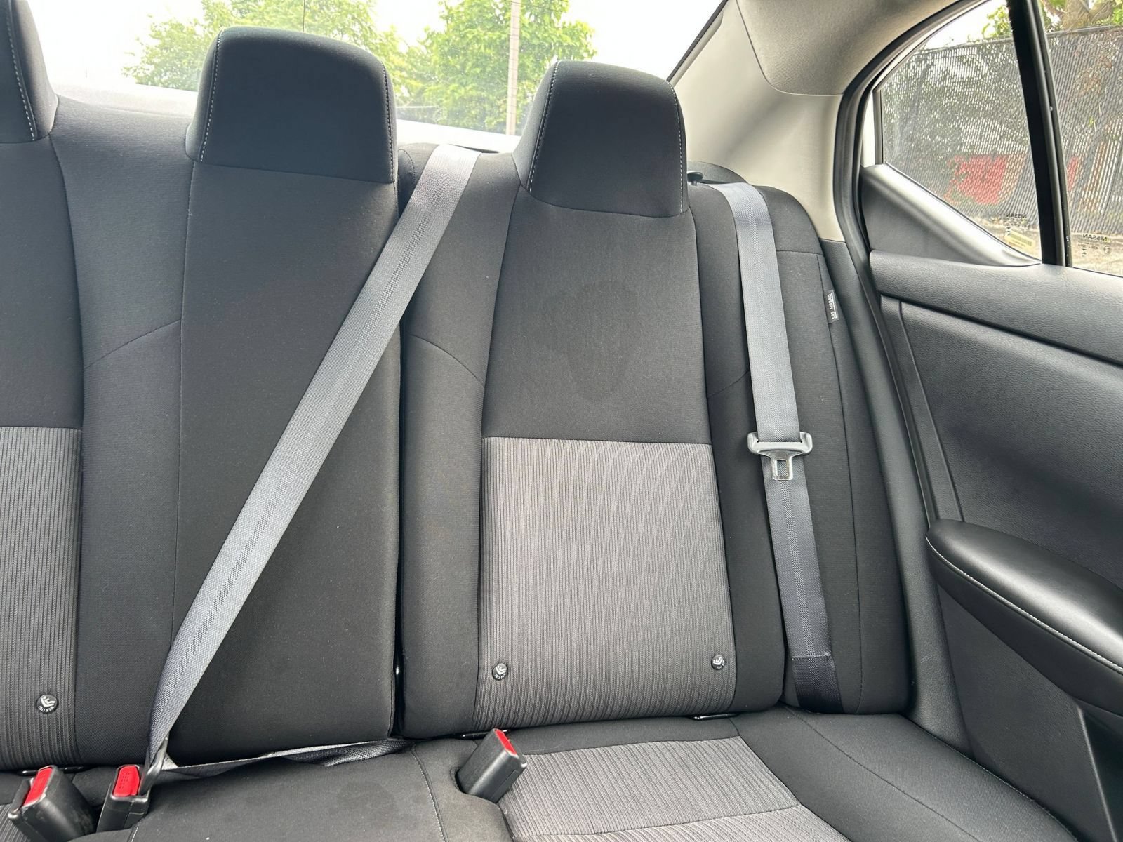 Used 2025 Nissan Sentra SV FWD image 32