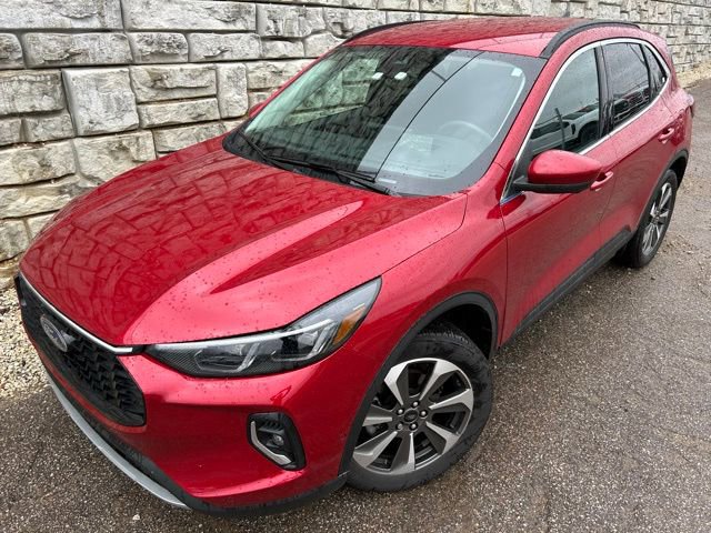 Certified 2023 Ford Escape Platinum w/ Premium Technology Package image 1