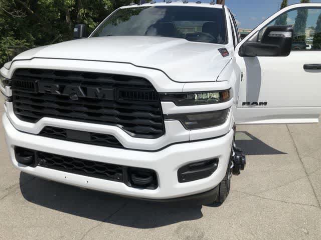 New 2026 RAM 3500 Big Horn AWD/4WD image 19