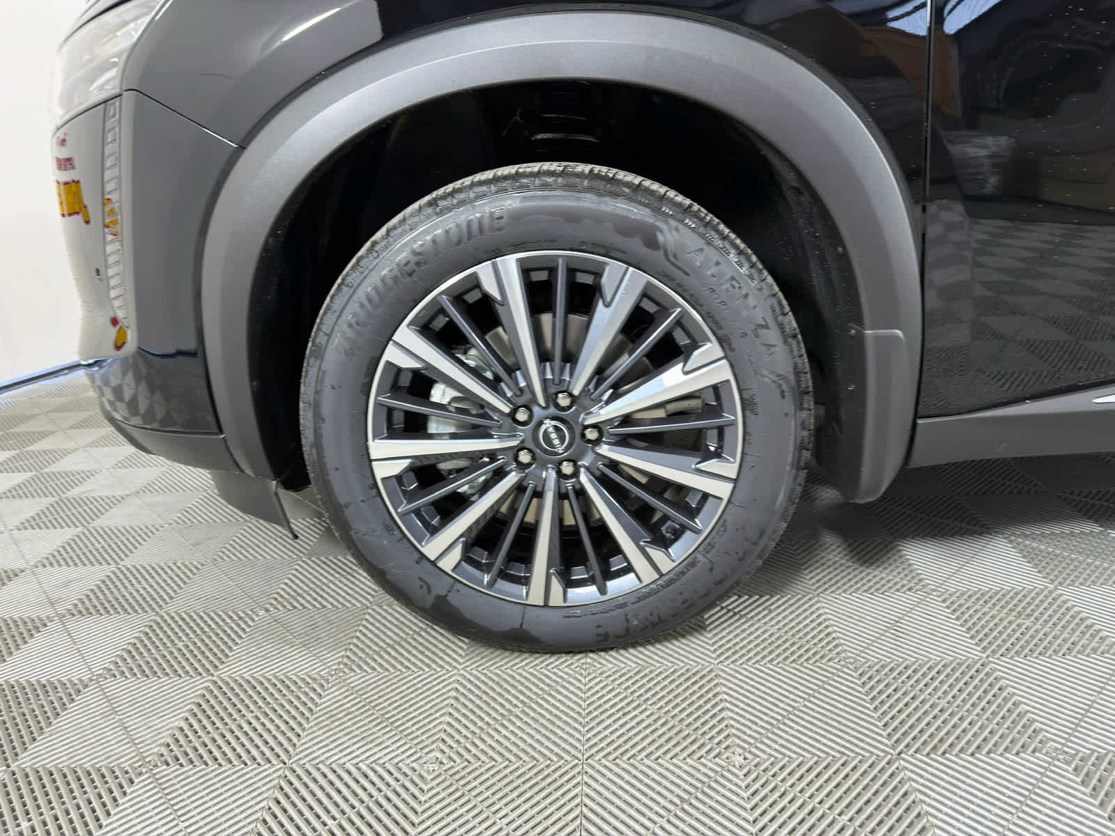 New 2026 Nissan Pathfinder Platinum image 10