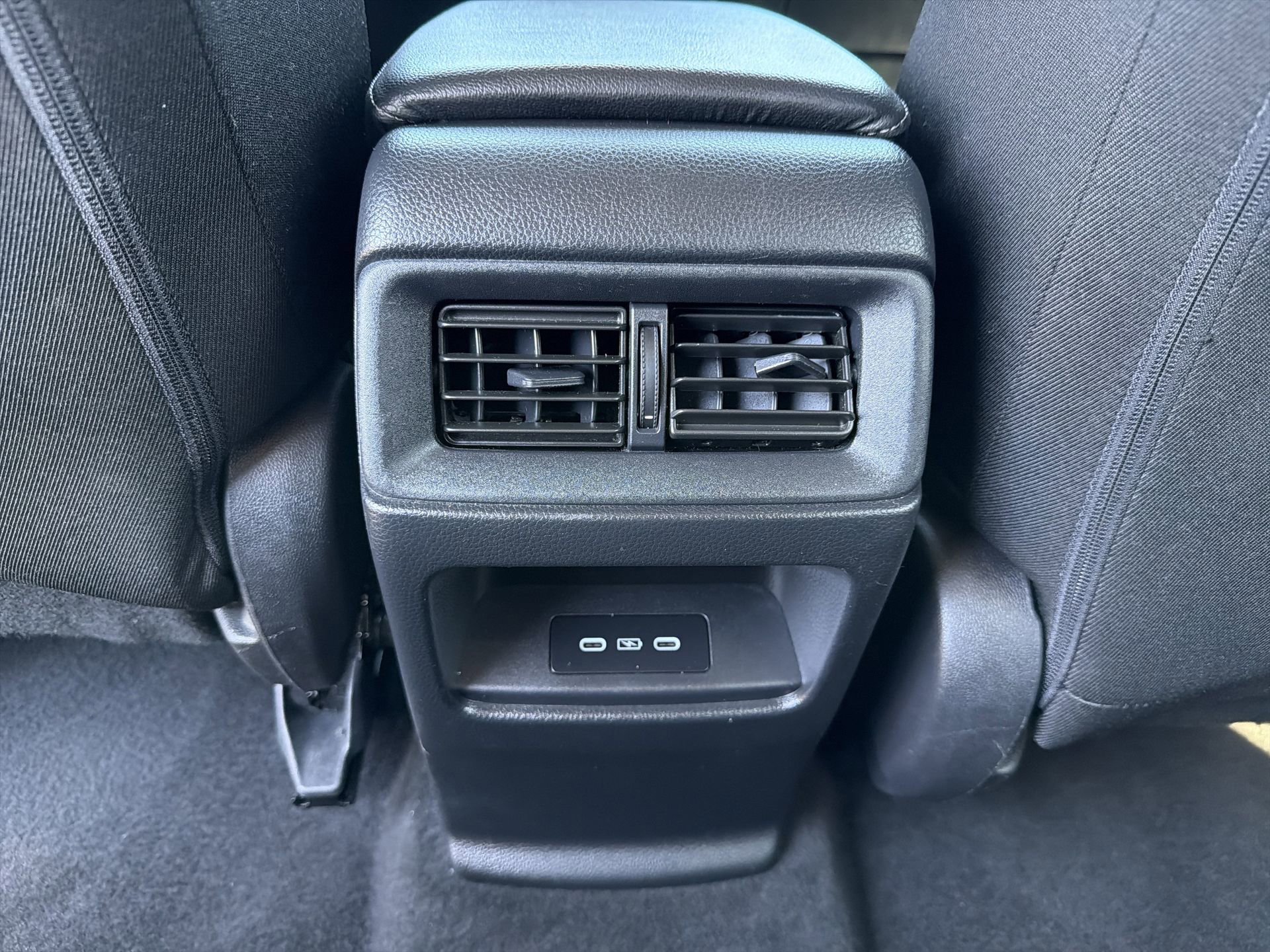 Used 2025 Honda CR-V EX image 4