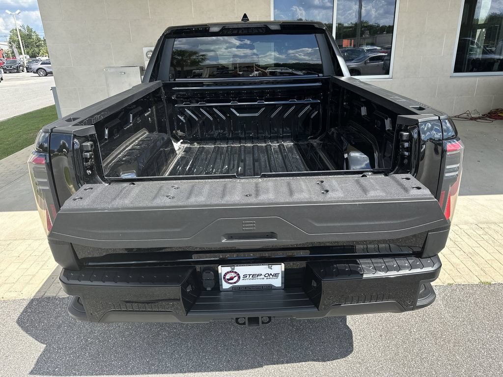 New 2026 GMC Sierra EV Elevation w/ LPO, Elevation Dark Package AWD/4WD image 30