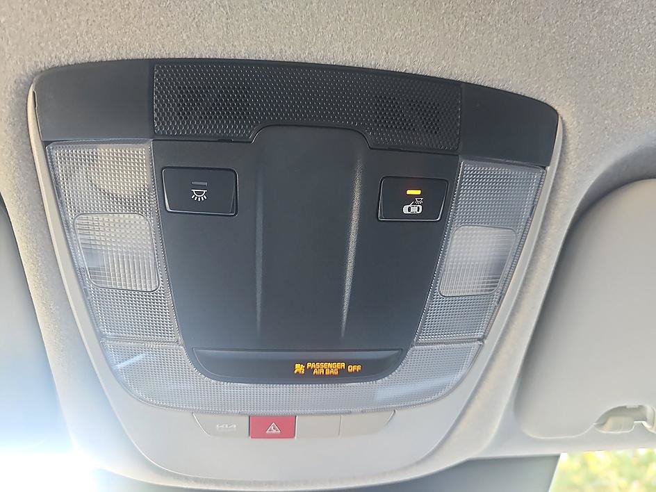 Used 2023 Kia Niro EX FWD image 28