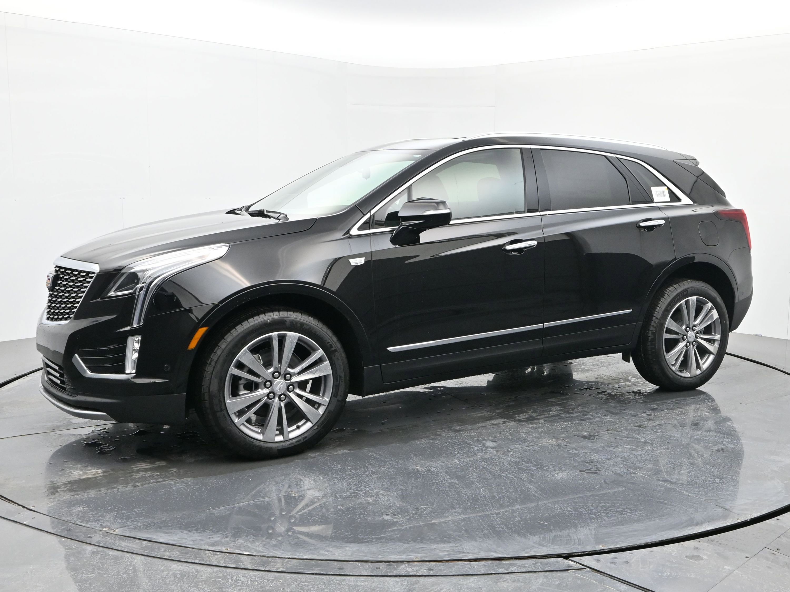 New 2026 Cadillac XT5 Premium Luxury w/ Driver Assist Package AWD/4WD image 2