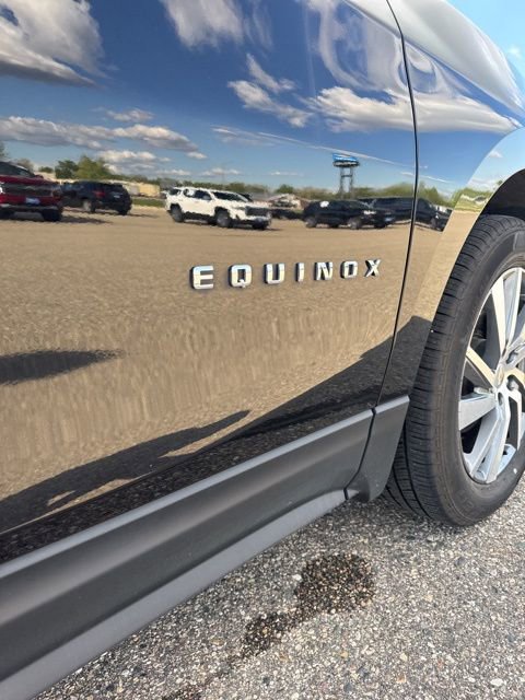 Used 2023 Chevrolet Equinox Premier image 10