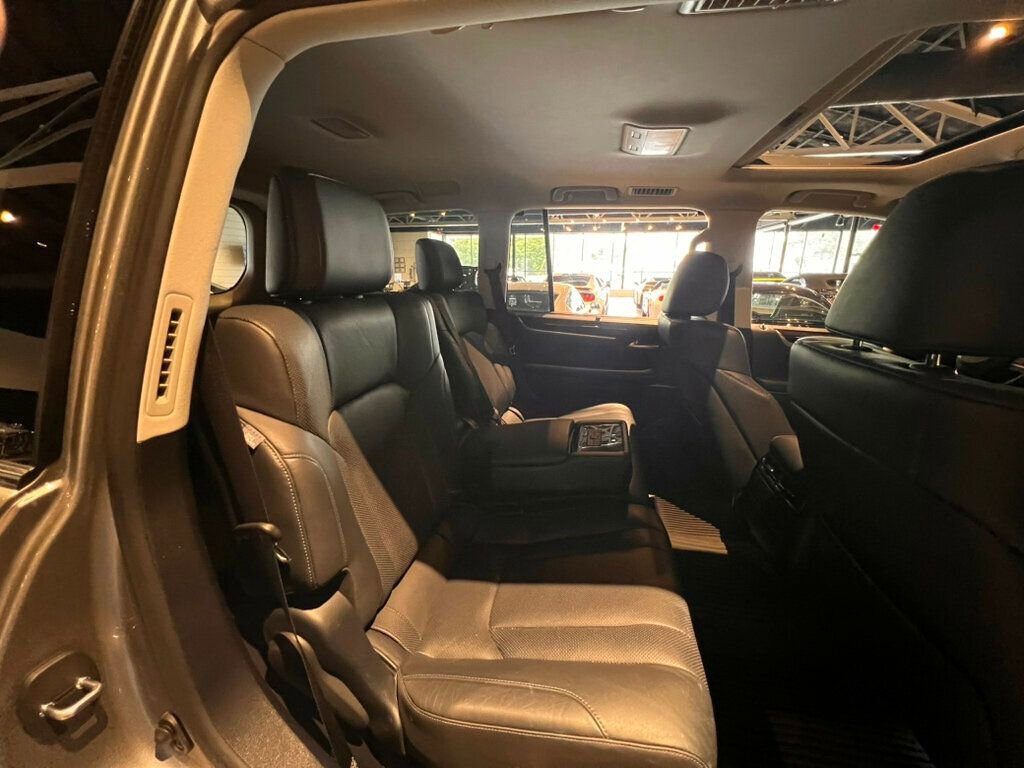 Used 2018 Lexus LX 570 4WD image 28