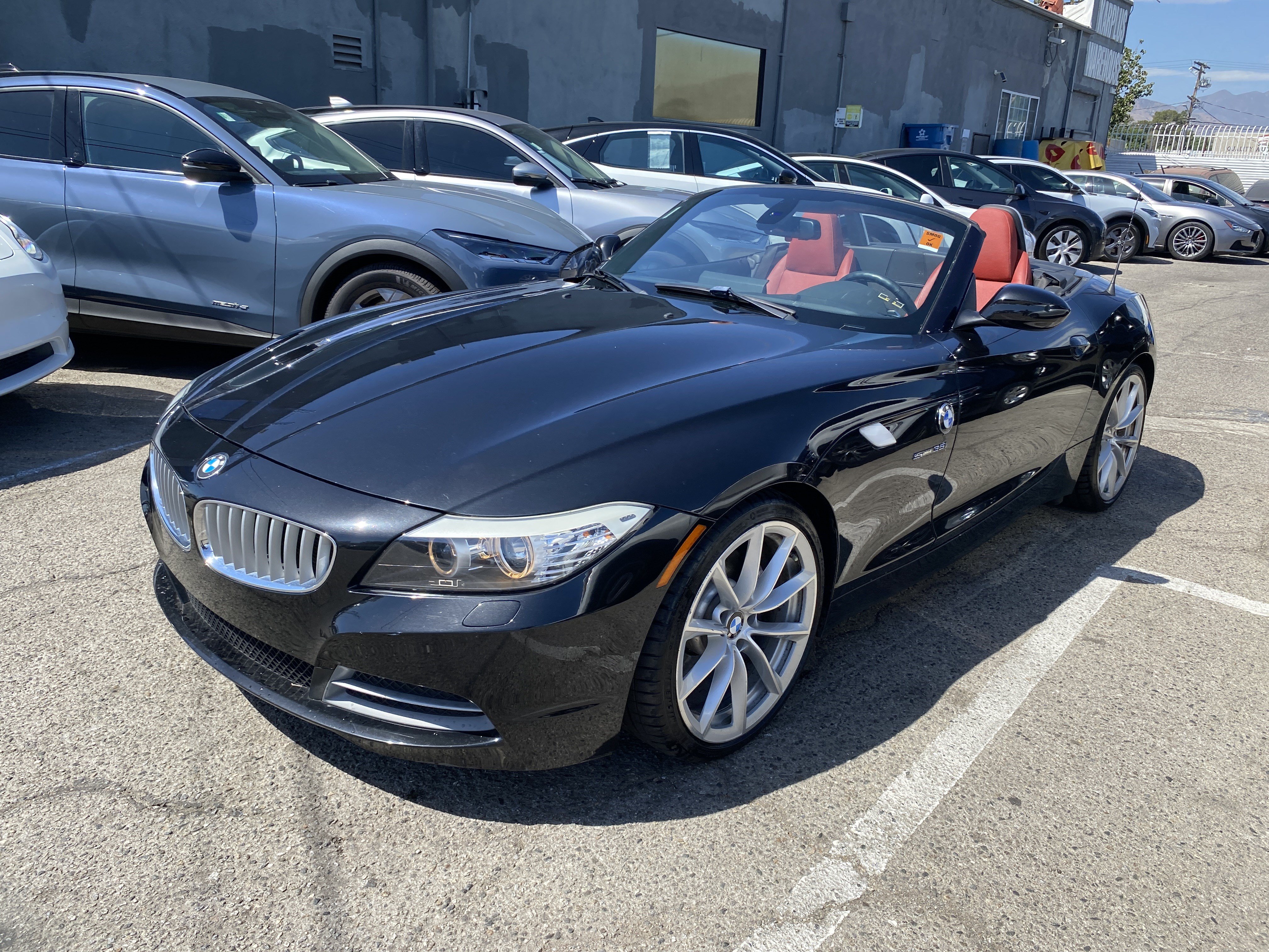 Used 2011 BMW Z4 sDrive35i RWD image 2