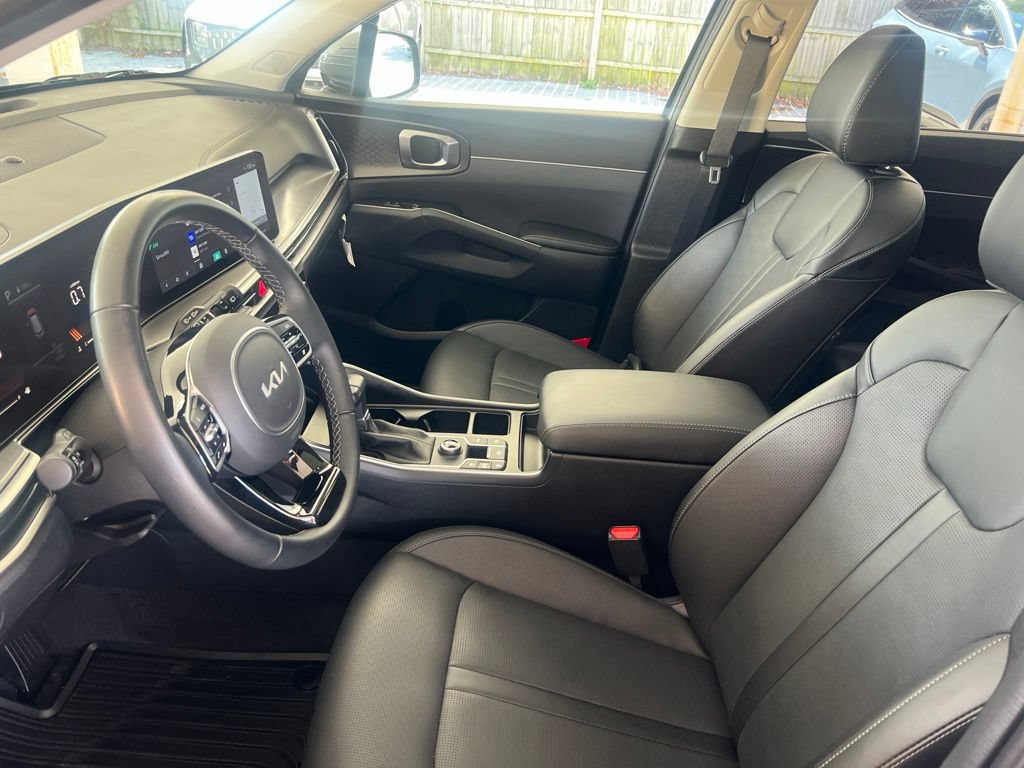 Certified 2025 Kia Sorento S w/ Panoramic Sunroof Package FWD image 4