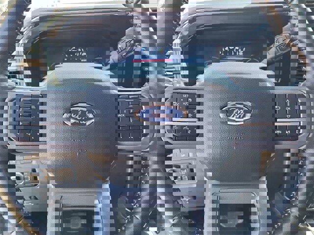 Used 2023 Ford F250 Lariat w/ Tow Technology Package image 11