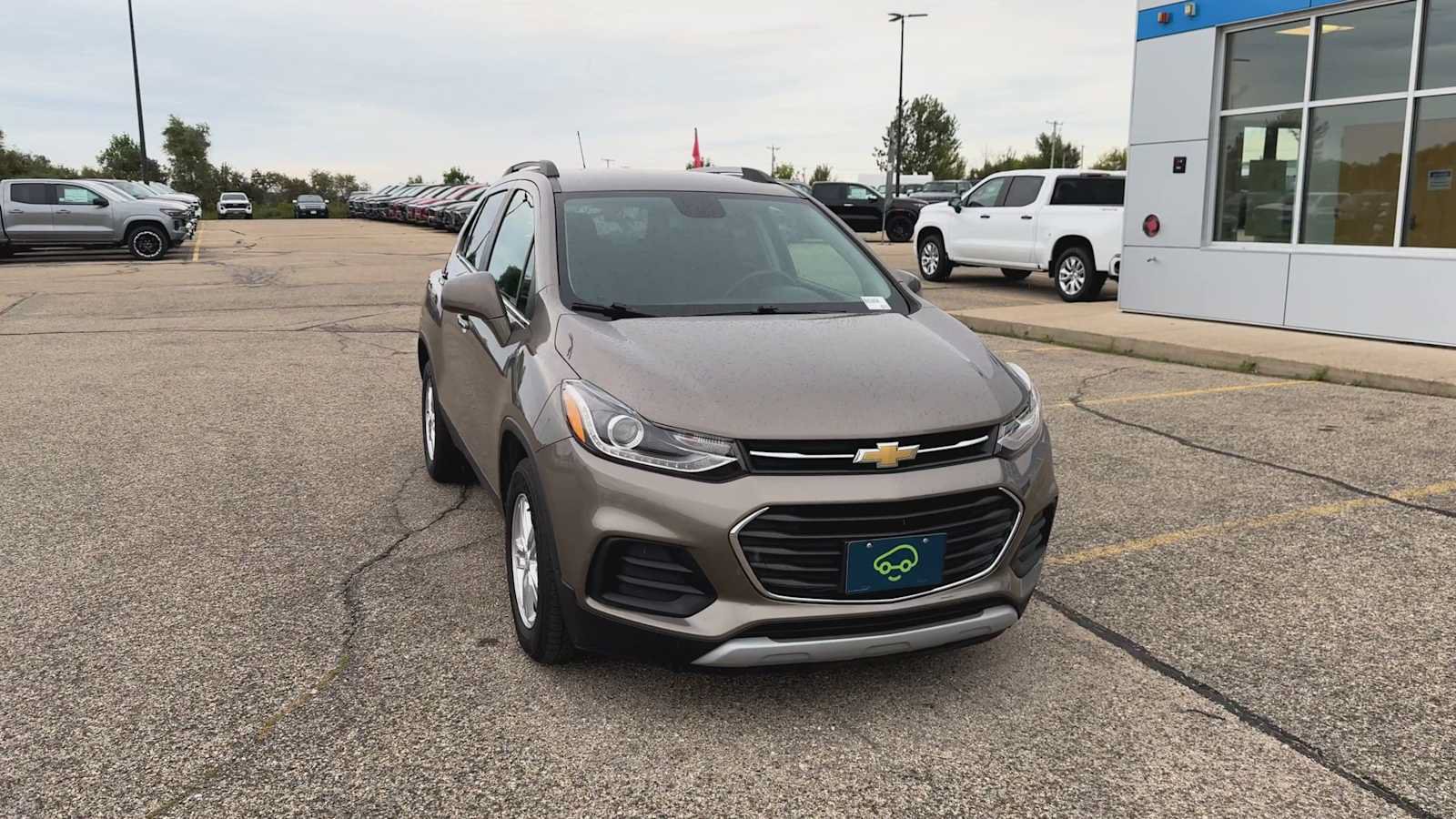 Certified 2020 Chevrolet Trax LT w/ LT Convenience Package FWD image 3