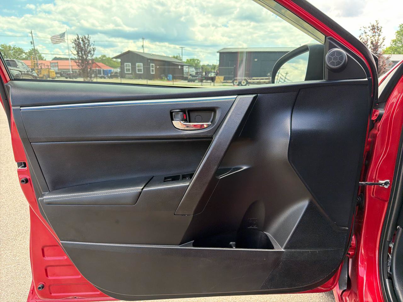 Used 2015 Toyota Corolla S FWD image 8
