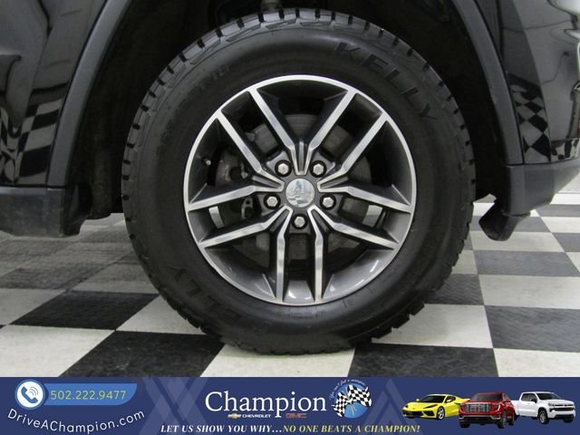 Used 2020 Jeep Grand Cherokee Limited w/ Luxury Group II AWD/4WD image 3