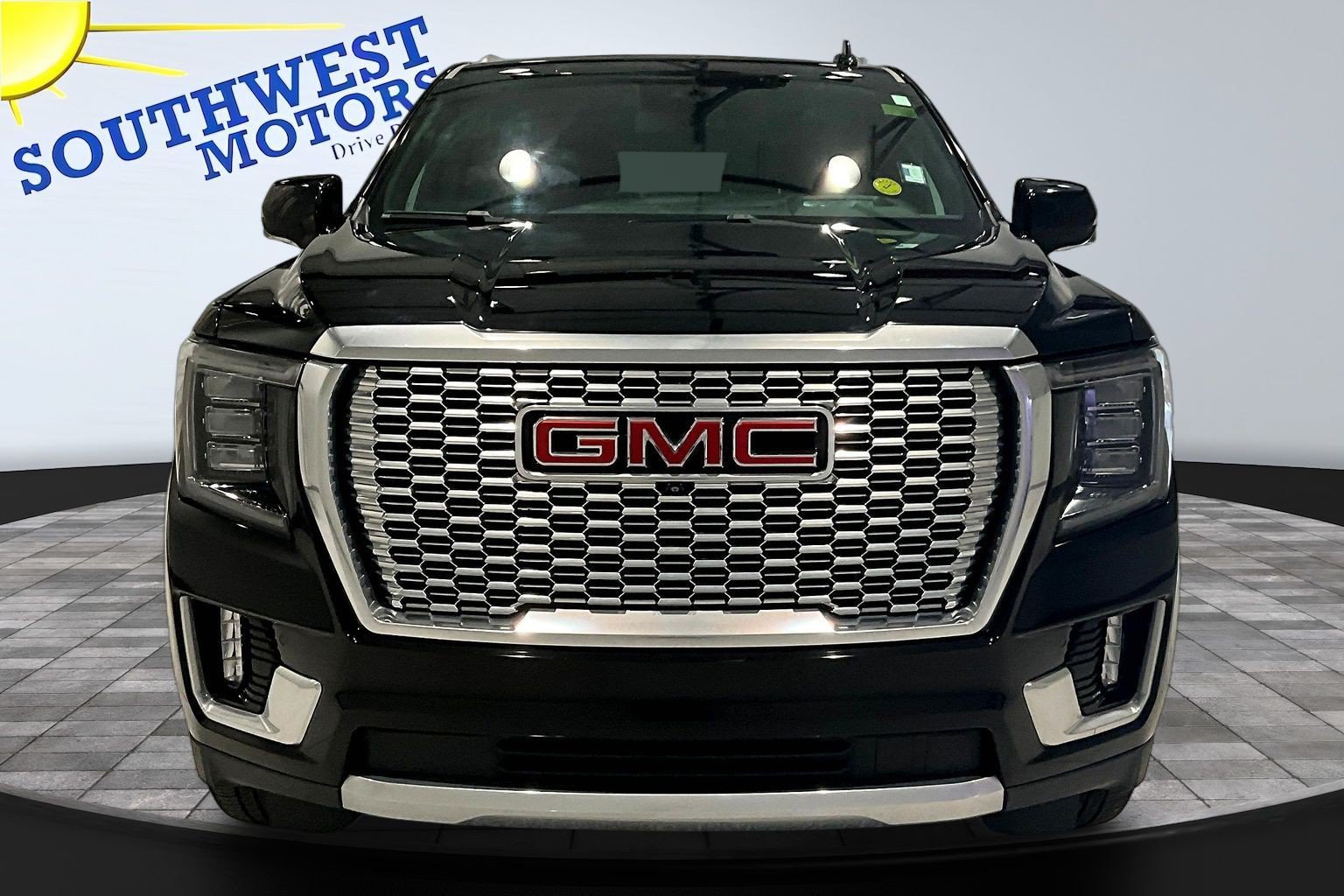 Used 2023 GMC Yukon XL Denali RWD image 2