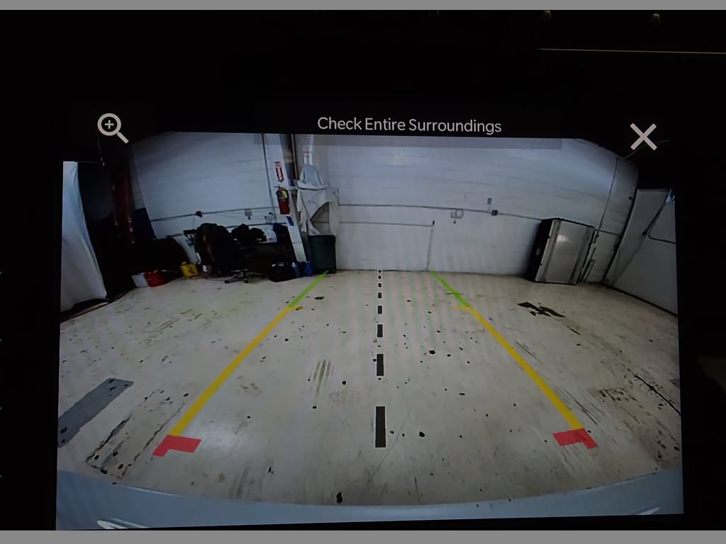 Used 2023 Jeep Grand Cherokee Laredo AWD/4WD image 24