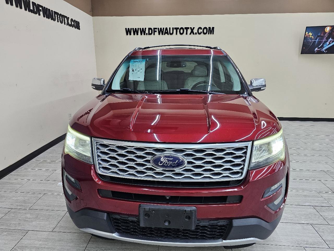 Used 2016 Ford Explorer Platinum image 3
