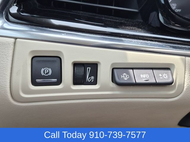 Used 2020 Cadillac XT6 Premium Luxury AWD/4WD image 19
