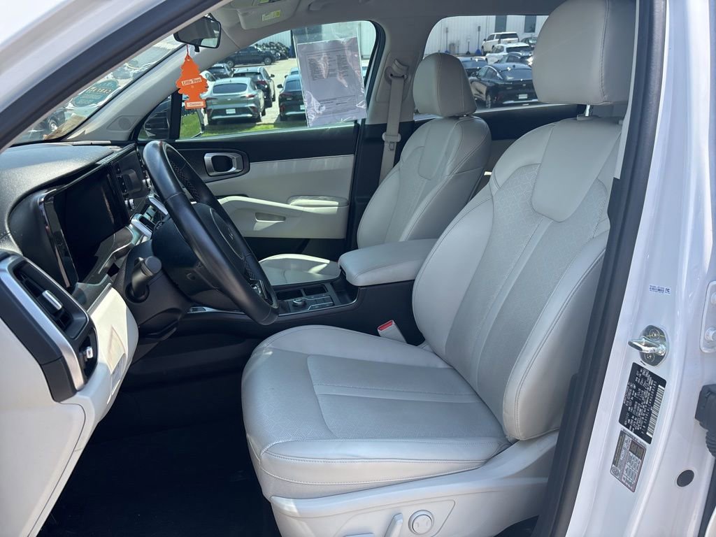 Used 2022 Kia Sorento S FWD image 6