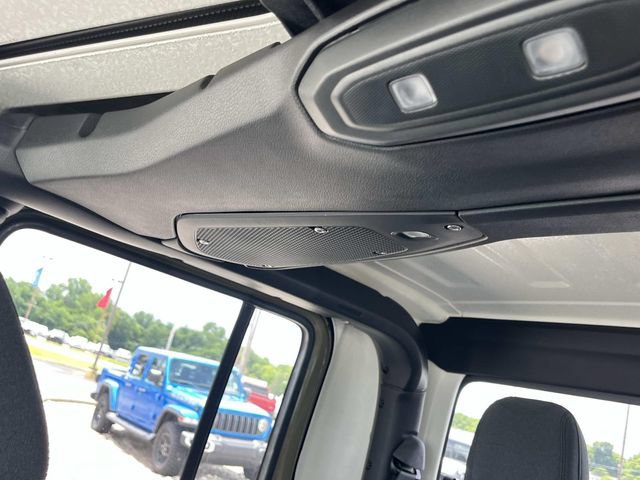 New 2025 Jeep Gladiator Sport AWD/4WD image 32