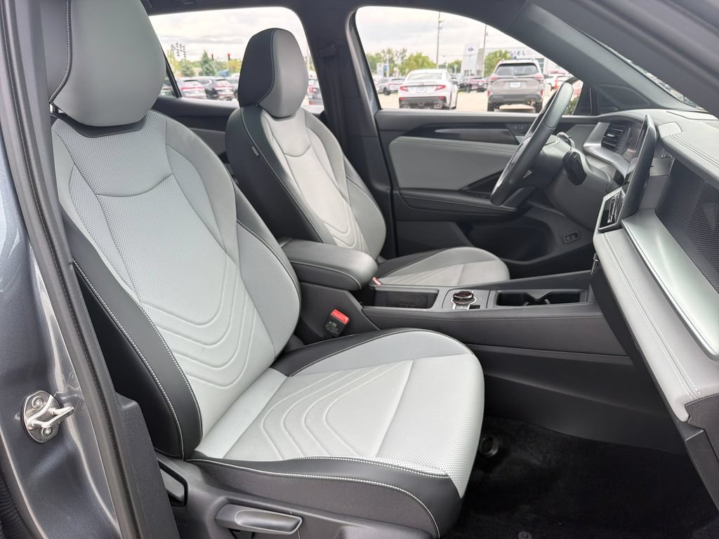 Certified 2026 Volkswagen Tiguan SE R-Line AWD/4WD image 25