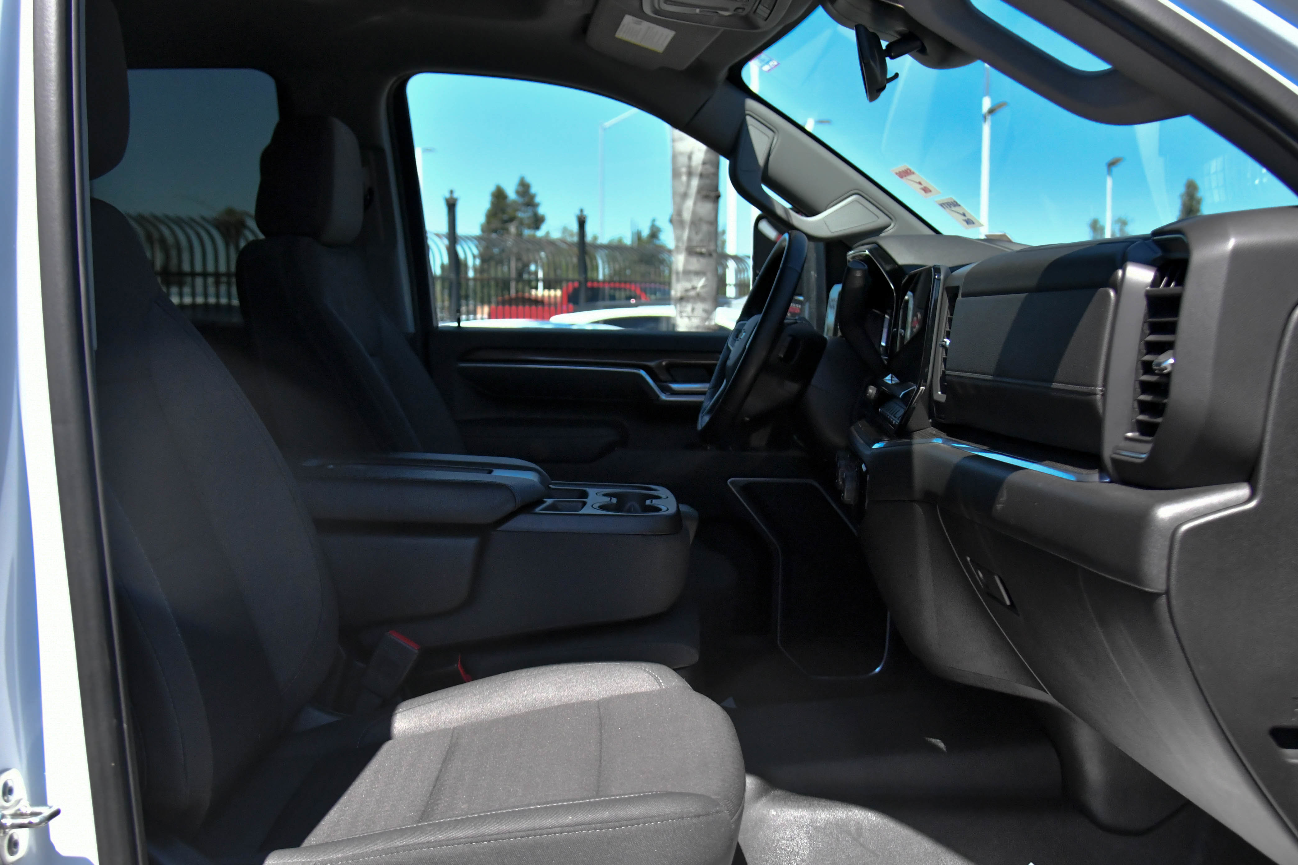 Used 2025 Chevrolet Silverado 2500 LT AWD/4WD image 48