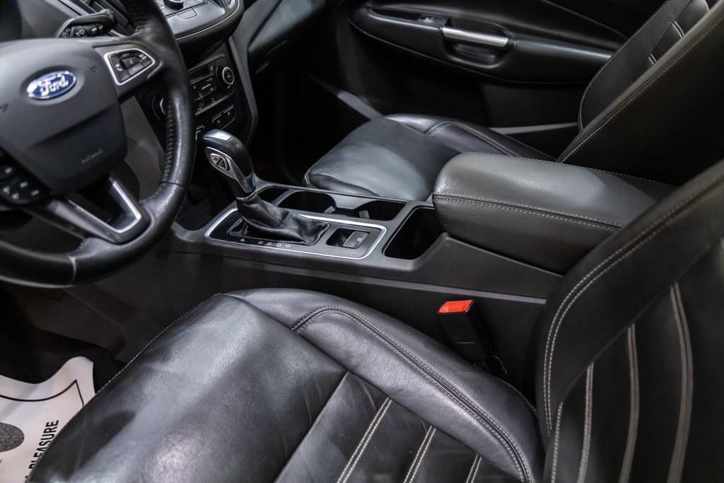 Used 2018 Ford Escape SEL image 19