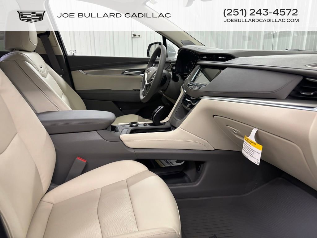 New 2025 Cadillac XT5 Premium Luxury w/ LPO, Floor Liner Package image 10
