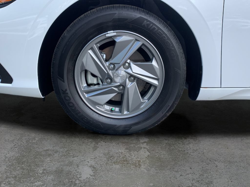Certified 2026 Hyundai Elantra SE FWD image 46