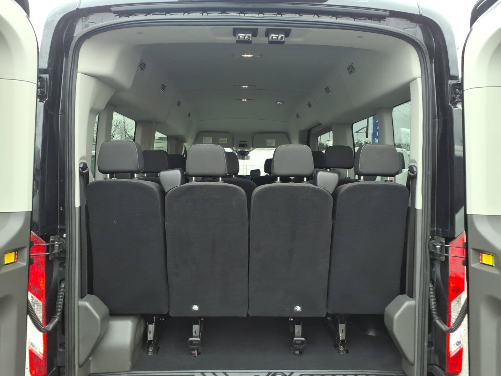 Used 2022 Ford Transit 350 XLT RWD image 17