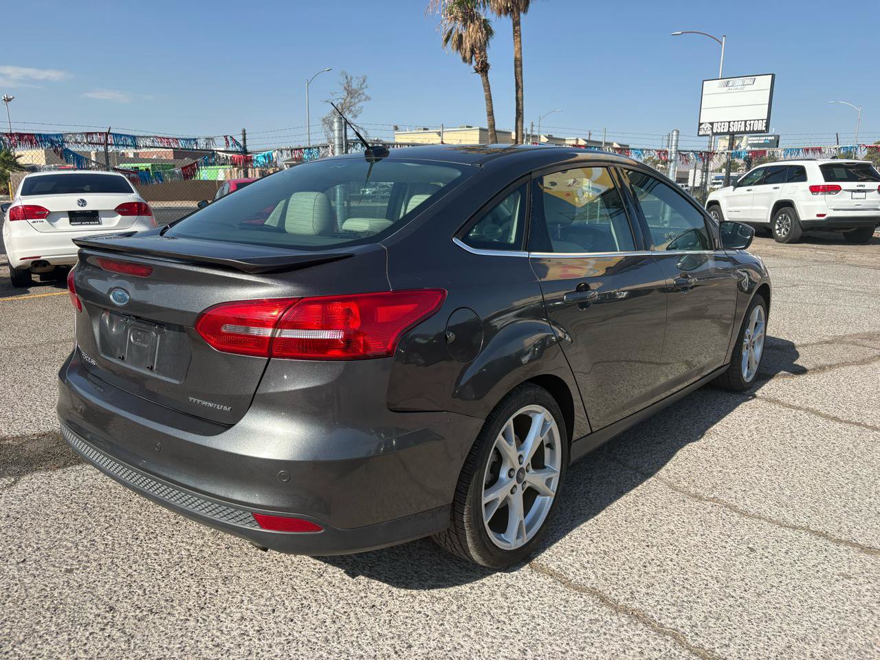 Used 2016 Ford Focus Titanium FWD image 5