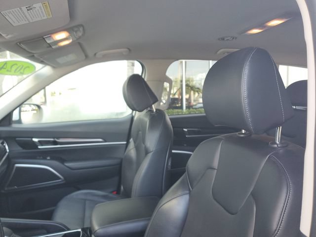 Used 2024 Kia Telluride LX AWD/4WD image 15