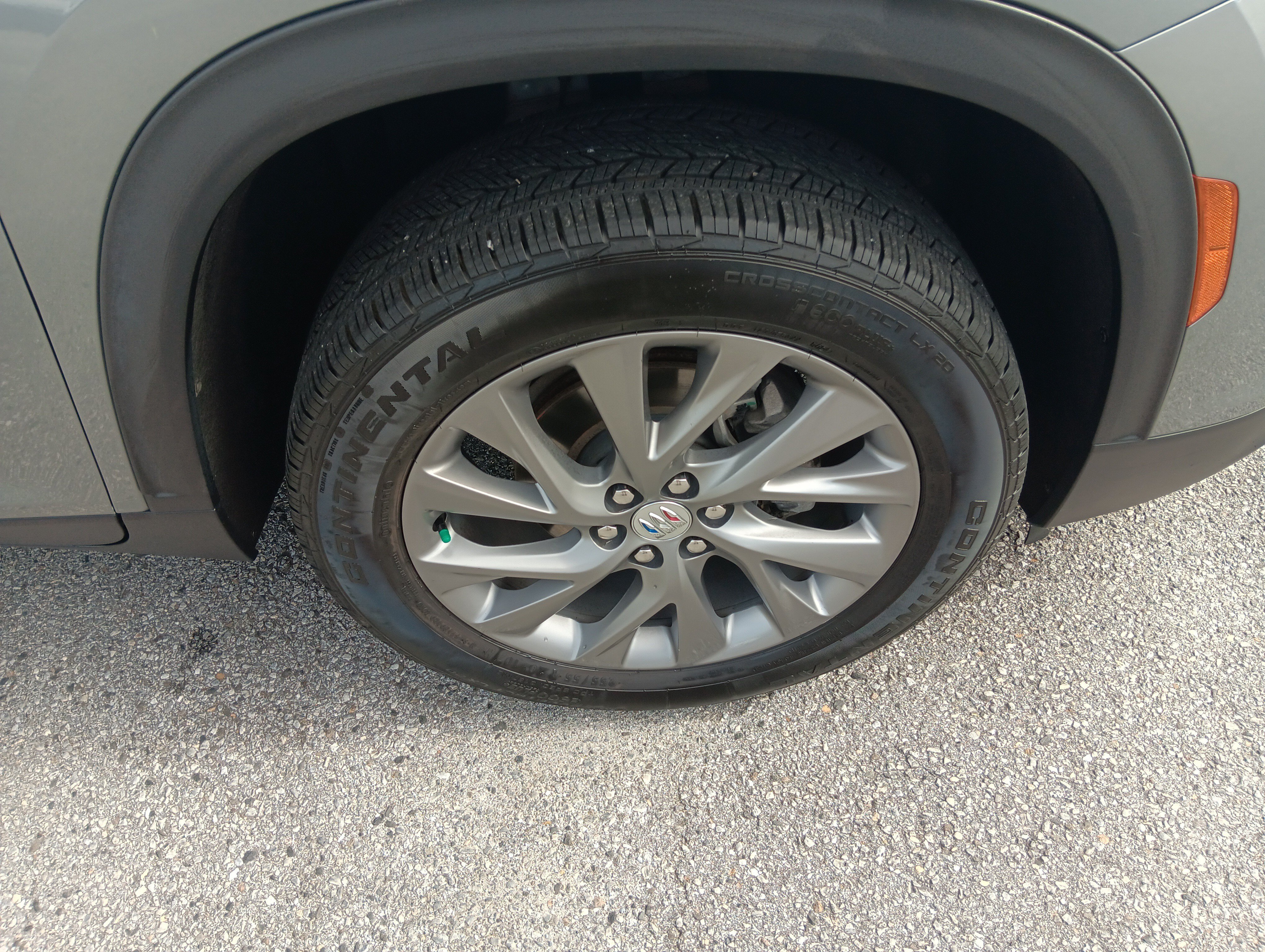 Used 2025 Buick Enclave Preferred AWD/4WD image 8