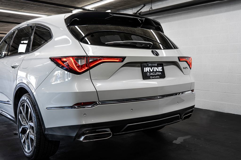Certified 2023 Acura MDX FWD w/ Technology Package image 13