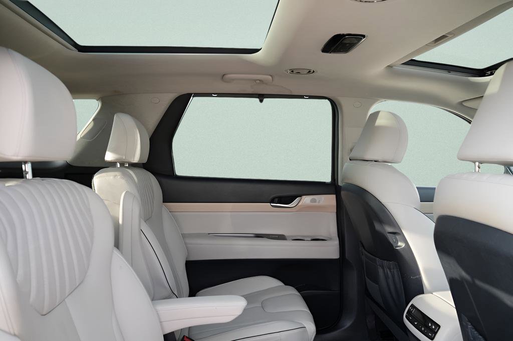 Used 2023 Hyundai Palisade Limited AWD/4WD image 18