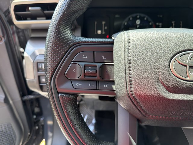 Used 2025 Toyota Tacoma SR5 AWD/4WD image 15