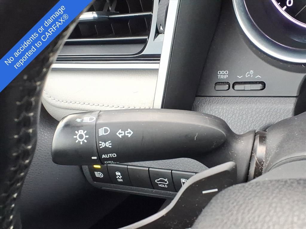 Used 2019 Toyota Camry SE image 21