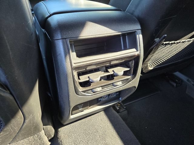 Used 2024 Jeep Grand Cherokee Altitude AWD/4WD image 12