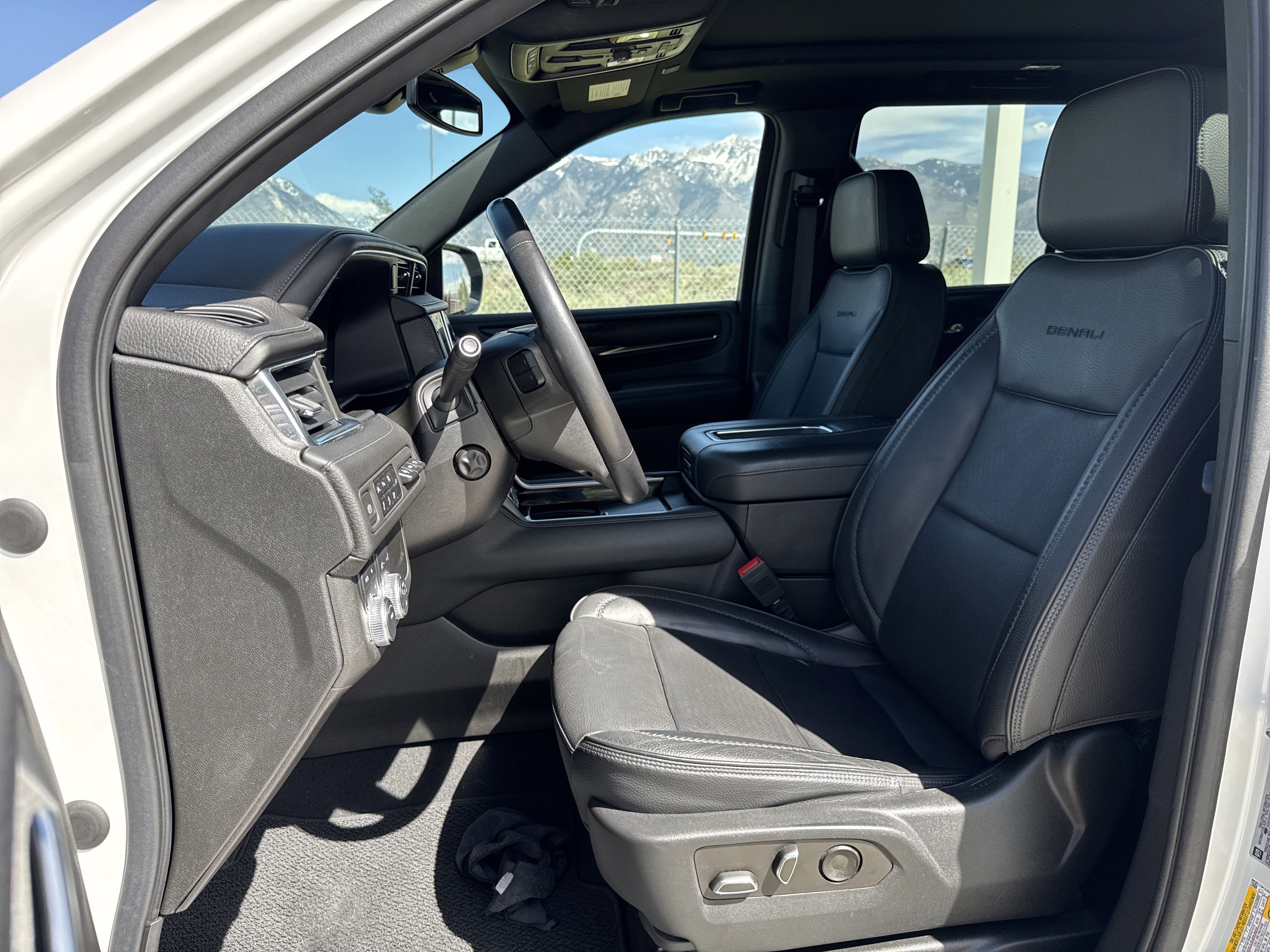 Used 2022 GMC Yukon Denali AWD/4WD image 18
