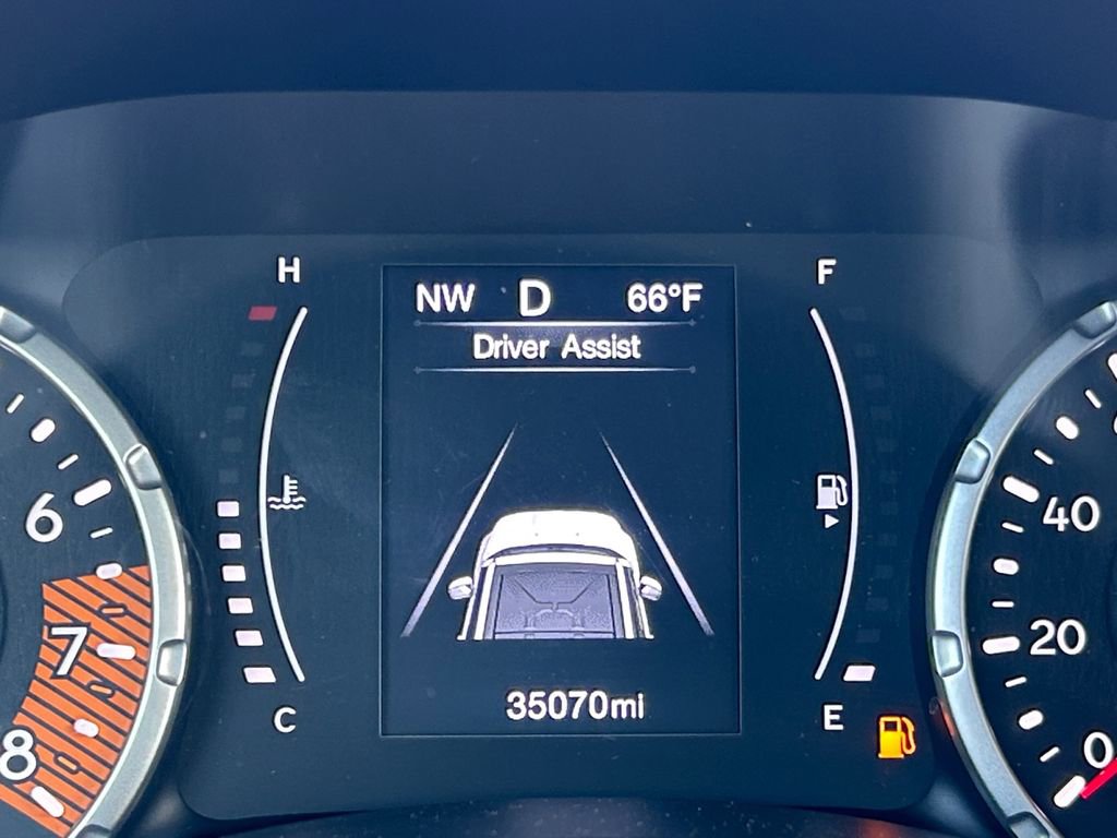 Used 2023 Jeep Renegade Latitude w/ Premium Group AWD/4WD image 24