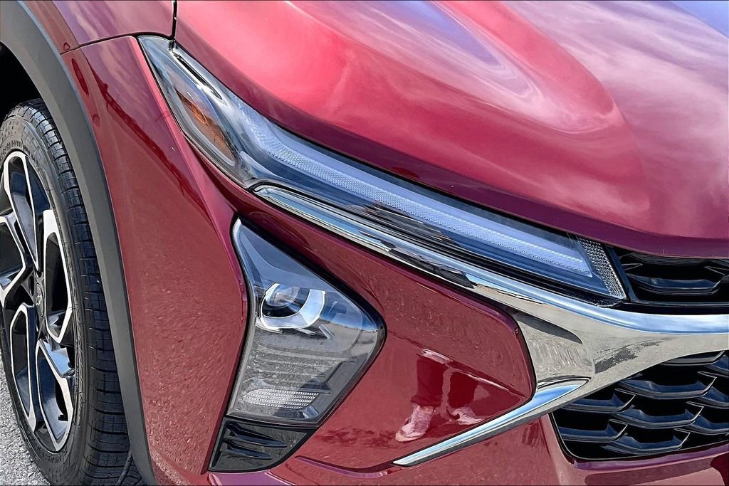 Used 2025 Chevrolet Trax RS w/ Sunroof Package image 29