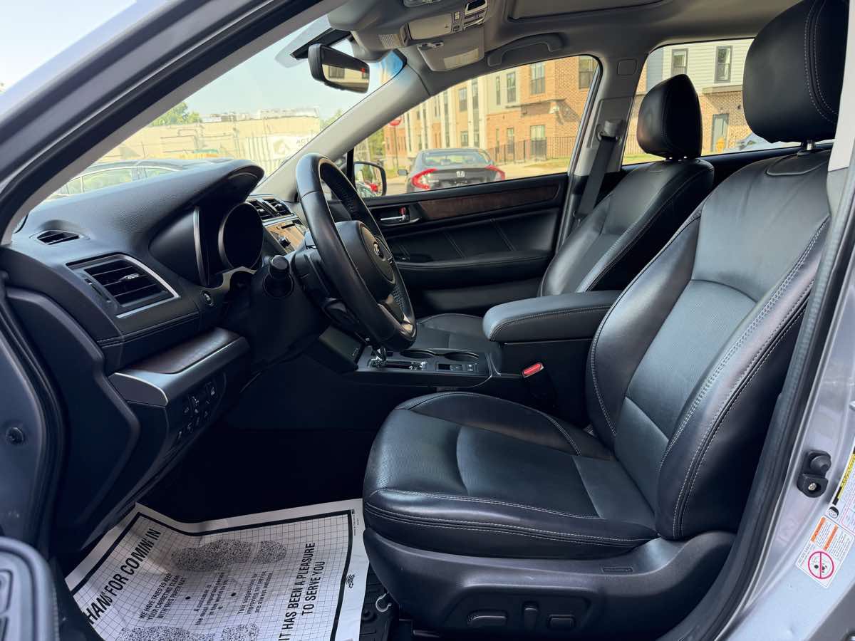 Used 2018 Subaru Outback 2.5i Limited AWD/4WD image 9