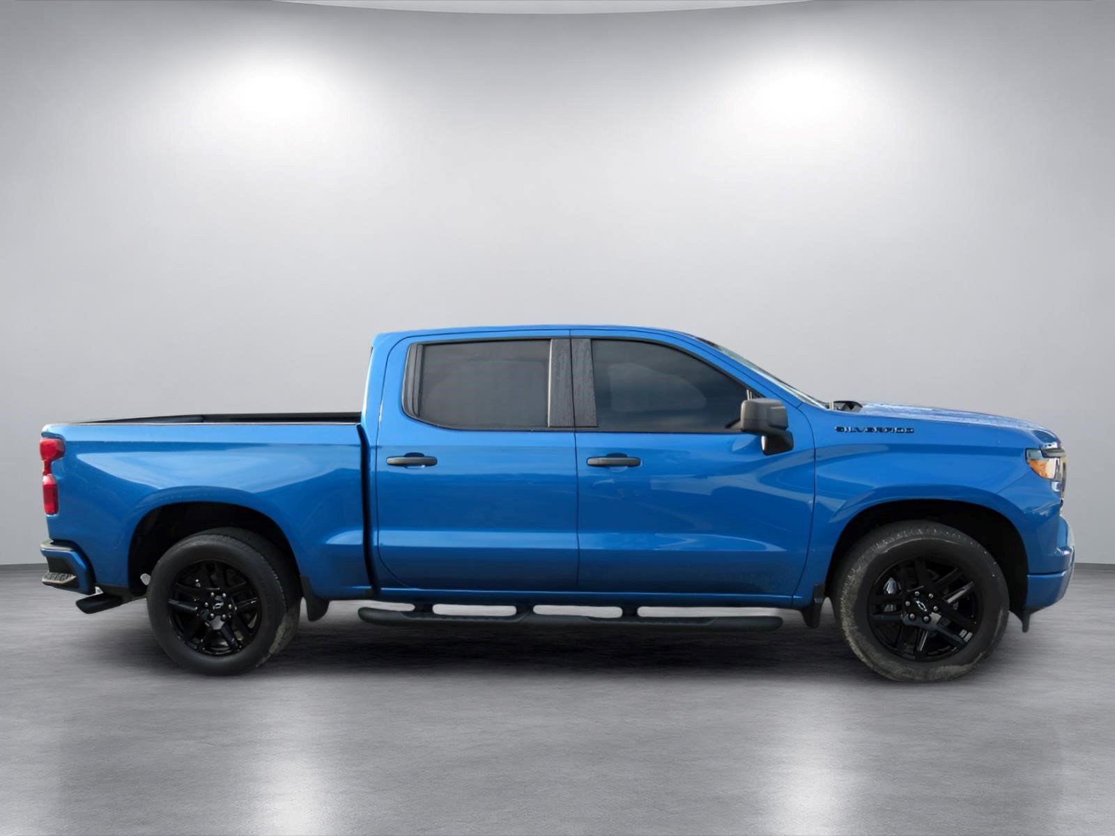 Used 2024 Chevrolet Silverado 1500 Custom w/ Rally Edition RWD image 2