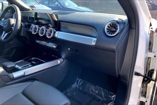 Certified 2023 Mercedes-Benz GLB 250 4MATIC image 15