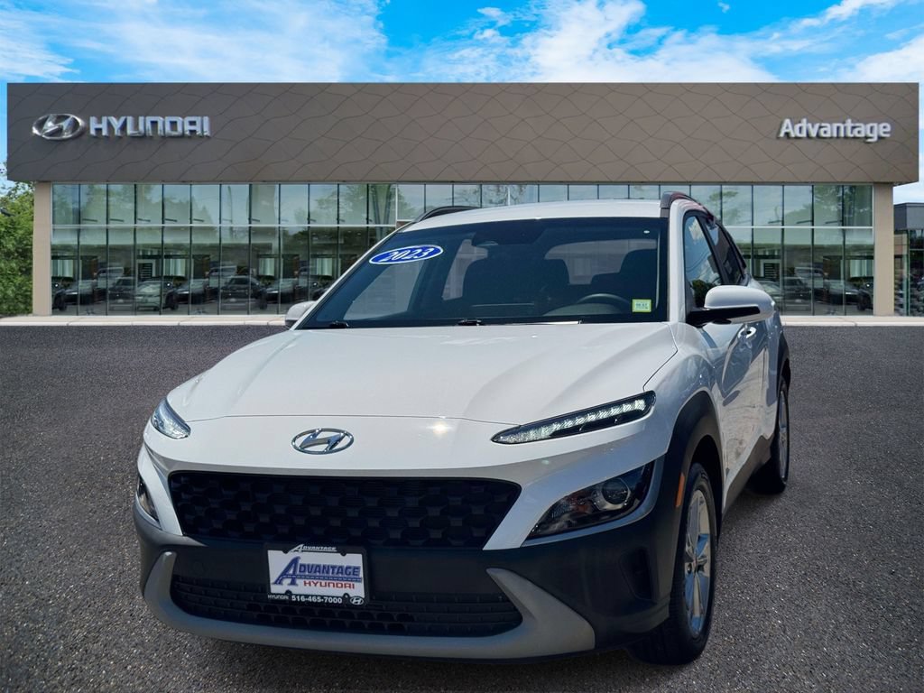 Certified 2023 Hyundai Kona SEL AWD/4WD image 4