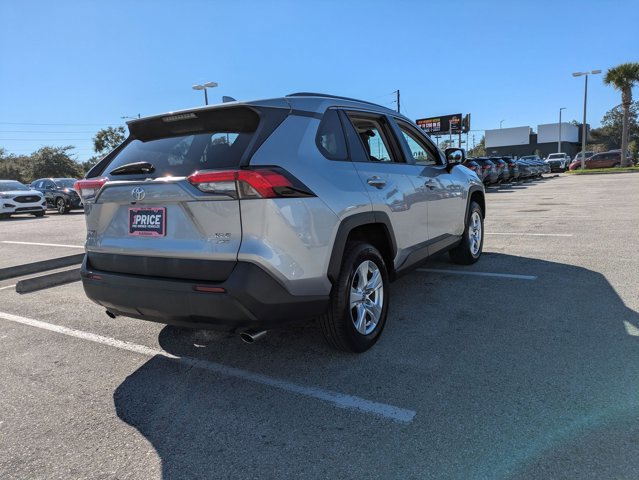 Used 2021 Toyota RAV4 XLE image 5