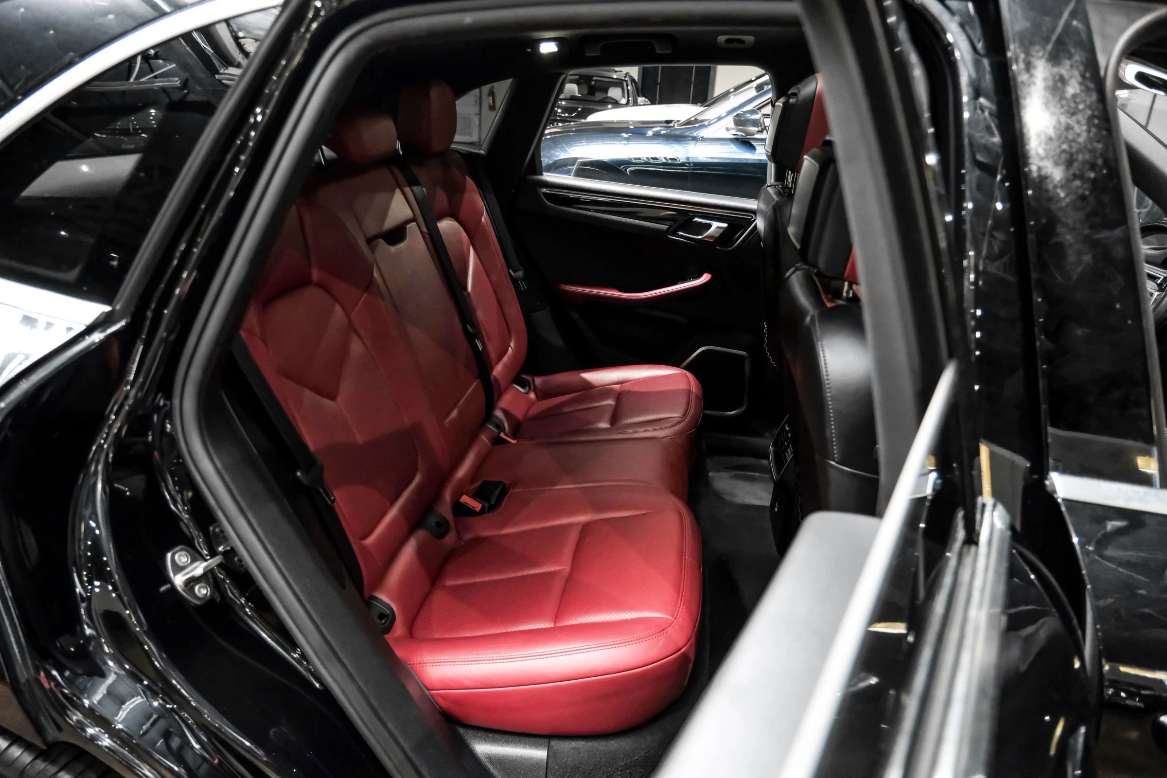 Used 2017 Porsche Macan S image 38